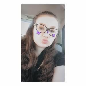 Meet your Posher, Lydia